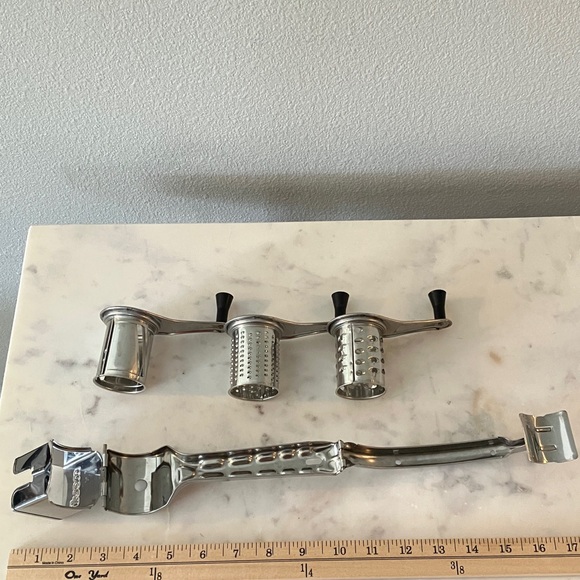 Mouli Stainless Steel Rotary Cheese Grater with Drums - Picture 4 of 6